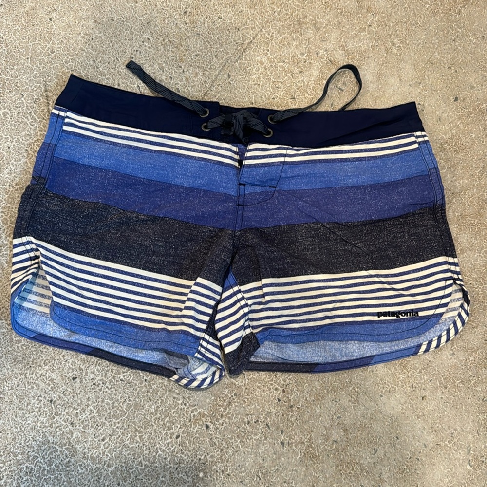 Patagonia size 2 blue board shorts with back zipper pocket